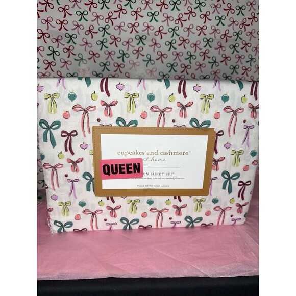 Cupcakes and Cashmere Queen Size Bow Sheet Set - Picture 1 of 4